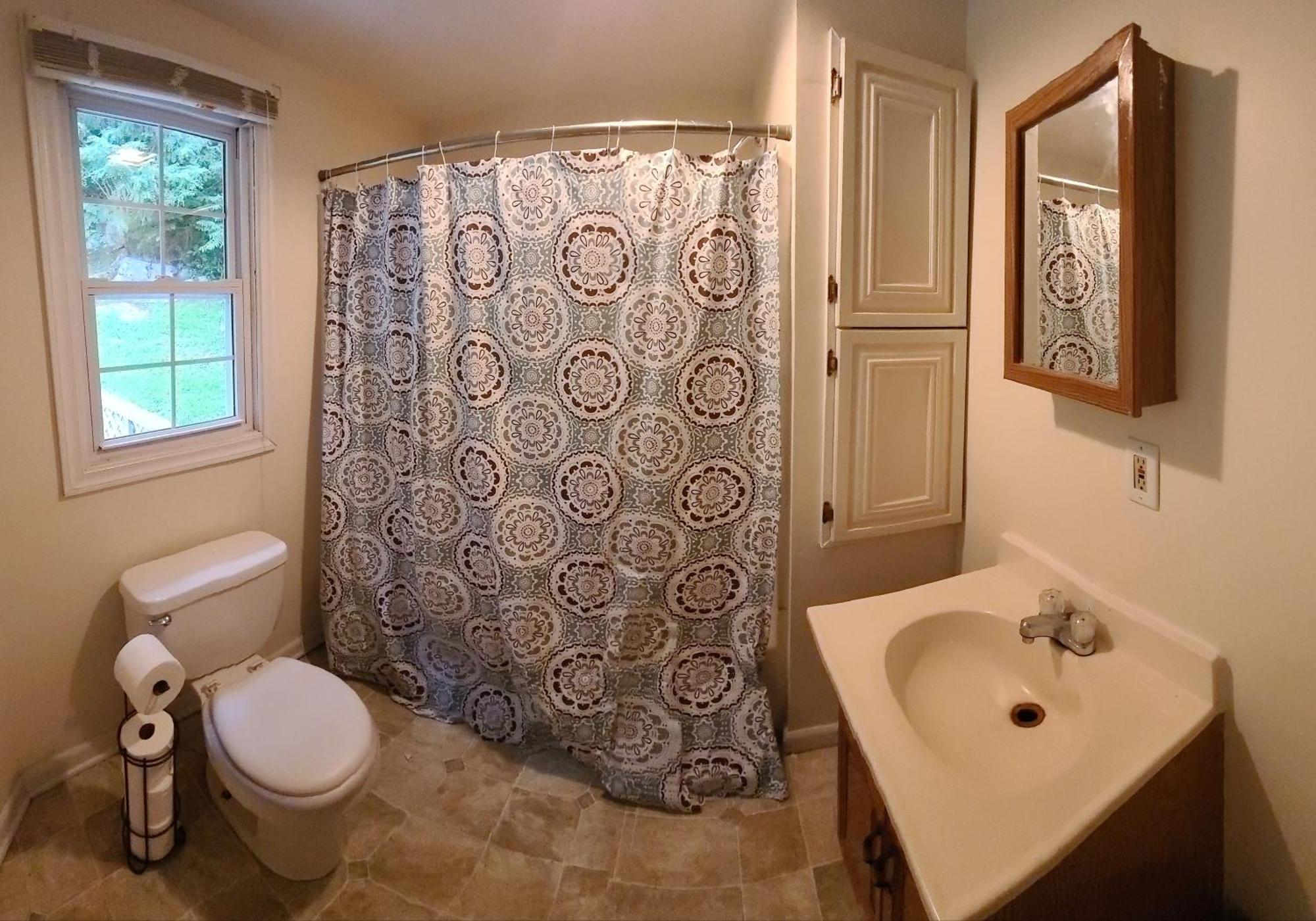 The Dragon'S Den Upstairs Room 3 Tazewell Exterior foto